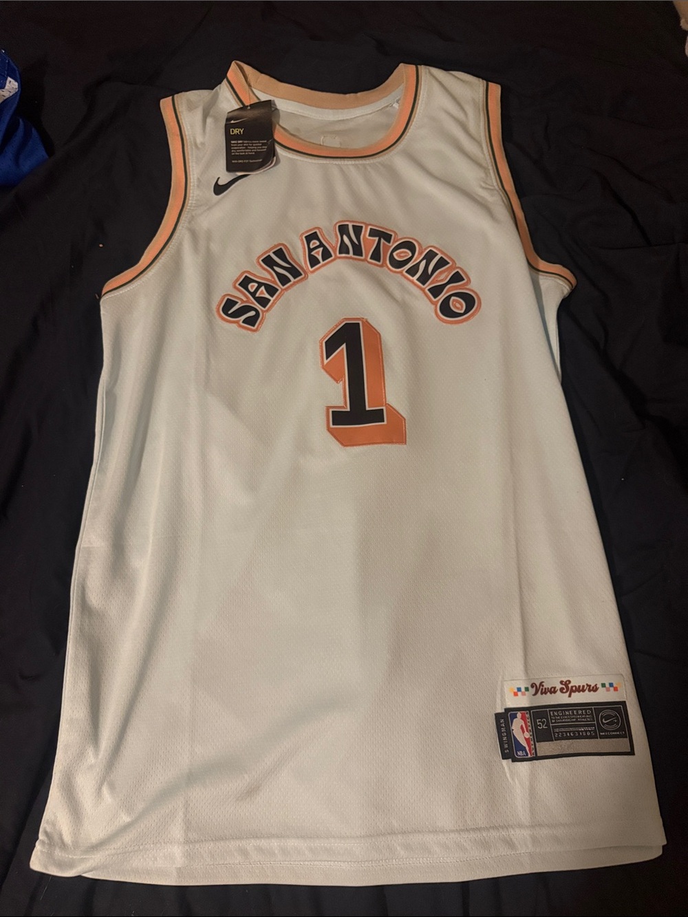 Nike San Antonio Spurs Victor Wembanyama #1 Jersey City Edition Size XL - Picture 1 of 7